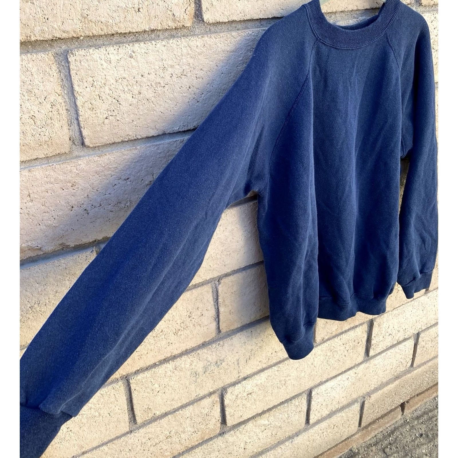 Hanes VINTAGE Hanes Sweatshirt Raglan Blue XL Men Pullover Raglan Sweatshirt Jumper Pullover Size US XL / EU 56 / 4 - 3 Thumbnail