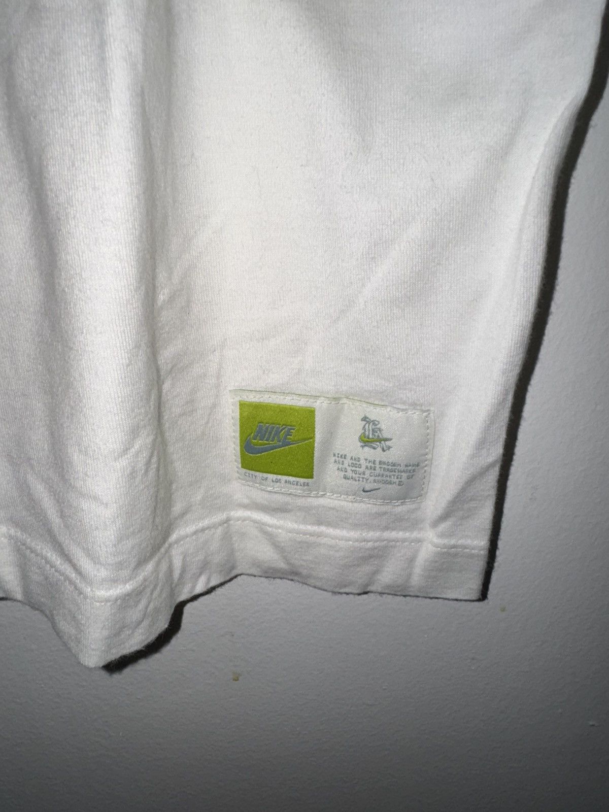 Nike Nike LA Souvenir graphic print t-shirt in white size M Size US M / EU 48-50 / 2 - 5 Thumbnail