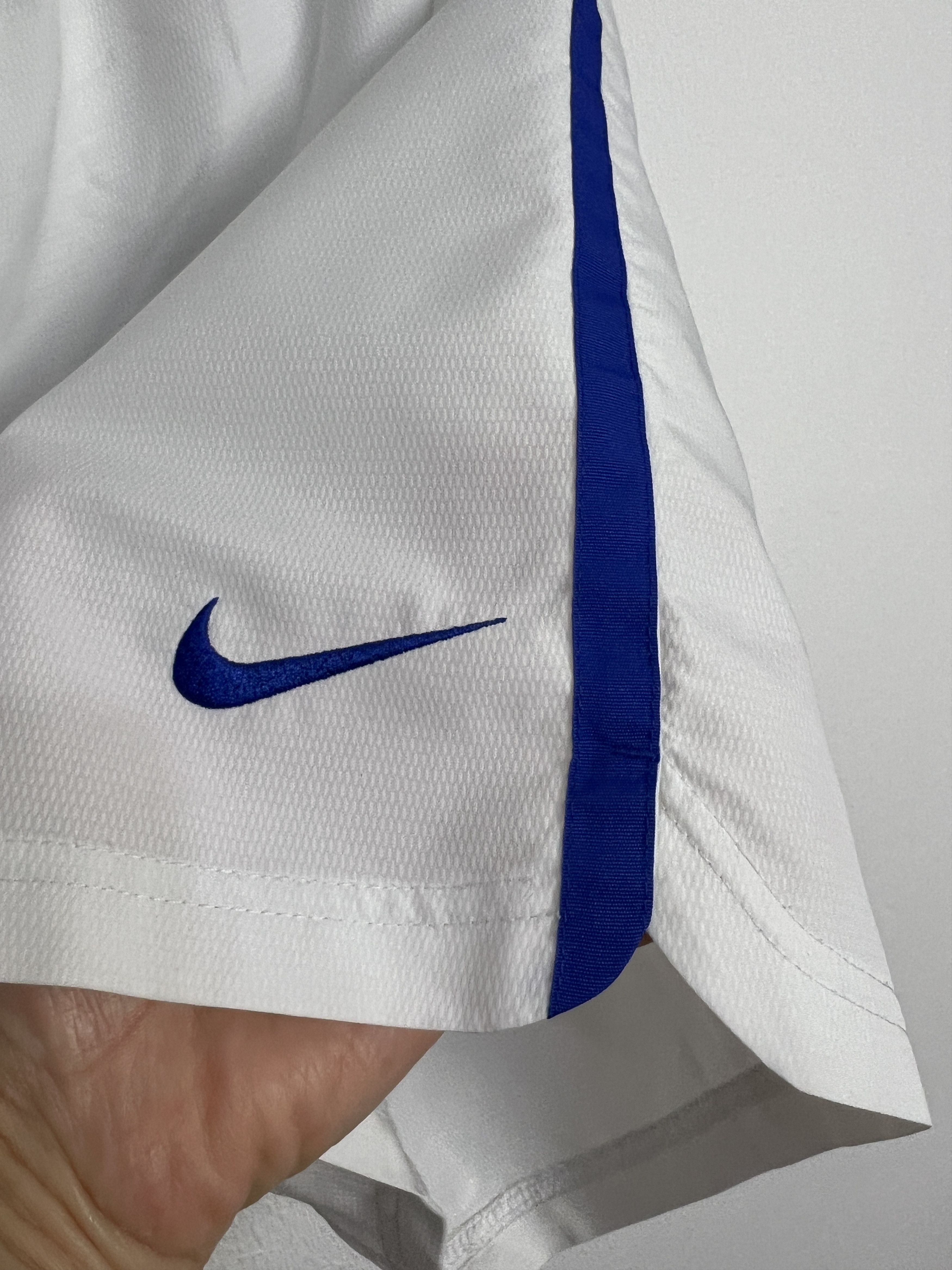 Nike Vintage Nike White Hertha BSC Berlin Football Shorts S Size US 30 / EU 46 - 3 Thumbnail