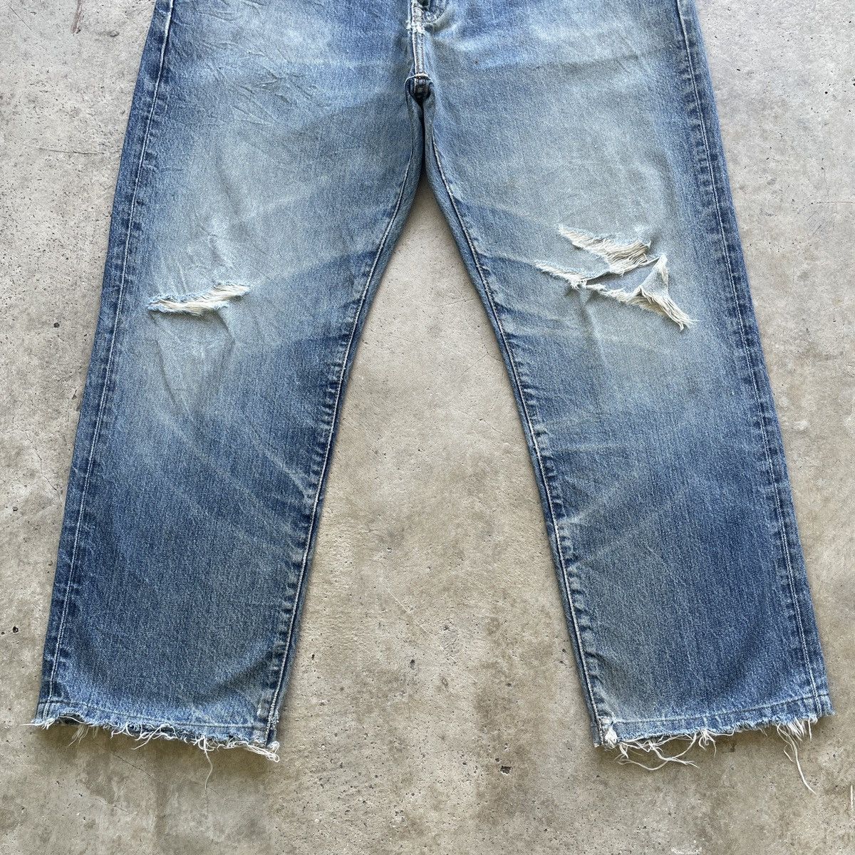 Japanese Brand W38 Vintage Japanese Distressed Jeans Faded Denim Pants Size US 38 / EU 54 - 4 Thumbnail