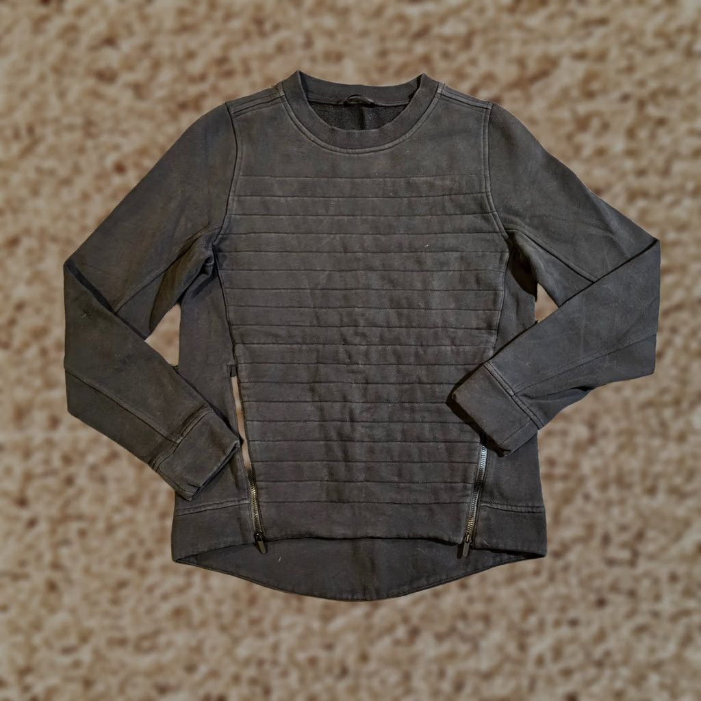 Lululemon Lululemon Sweatshirt Women Size 6 Black Quilted Crew Neck Pullover Casual Minimal Size M / US 6-8 / IT 42-44 - 1 Thumbnail