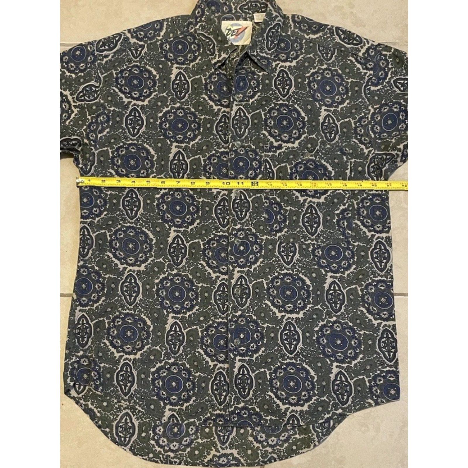 Vintage VINTAGE Vtg 90s Paisley Button Up Shirt S Abstract Art Surf Skate Grunge Vaporwave AOP Mens Shirt S Green Size US S / EU 44-46 / 1 - 4 Thumbnail