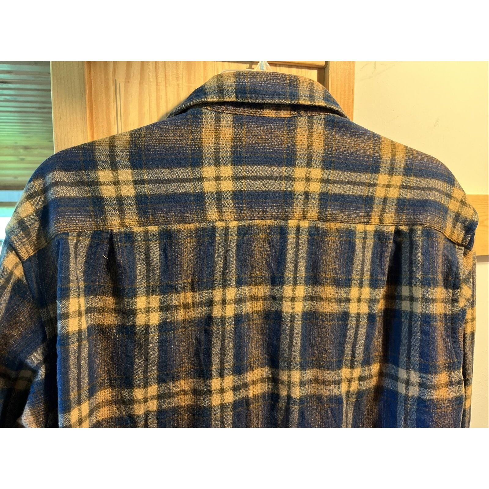 Pendleton Pendleton Lodge Mens M Wool Flannel Navy Yellow Plaid Shirt Size US M / EU 48-50 / 2 - 9 Thumbnail
