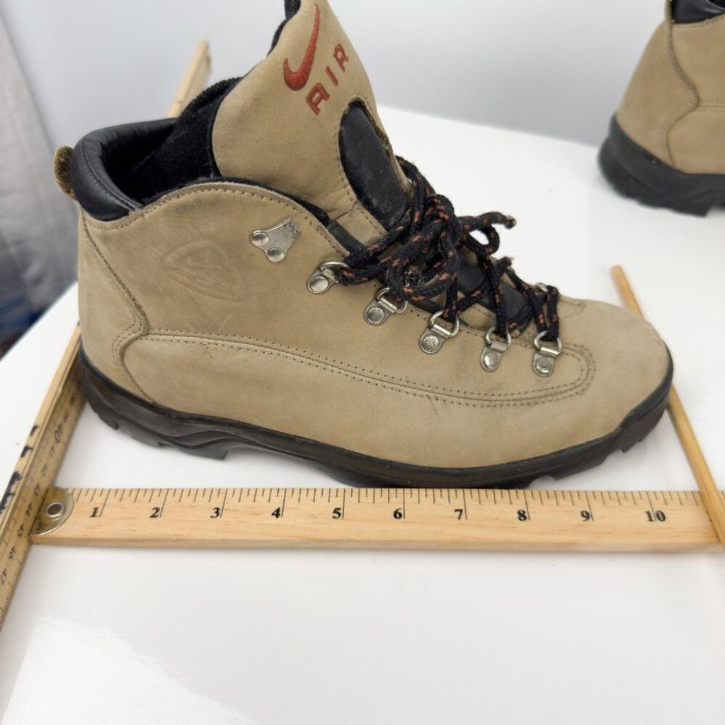 Nike Nike ACG “Air” Womens Hiking Boots Tan Nubuck Defect US 7.5 Size US 8 / IT 38 - 12 Thumbnail