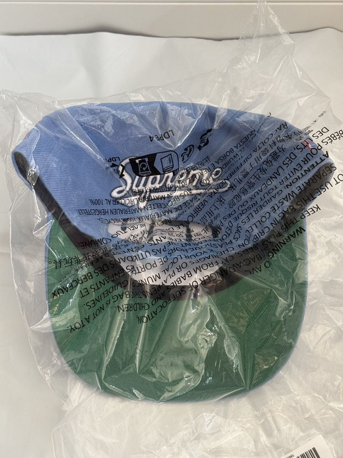 Supreme Supreme World Famous S Logo 6 Panel Size ONE SIZE - 5 Thumbnail