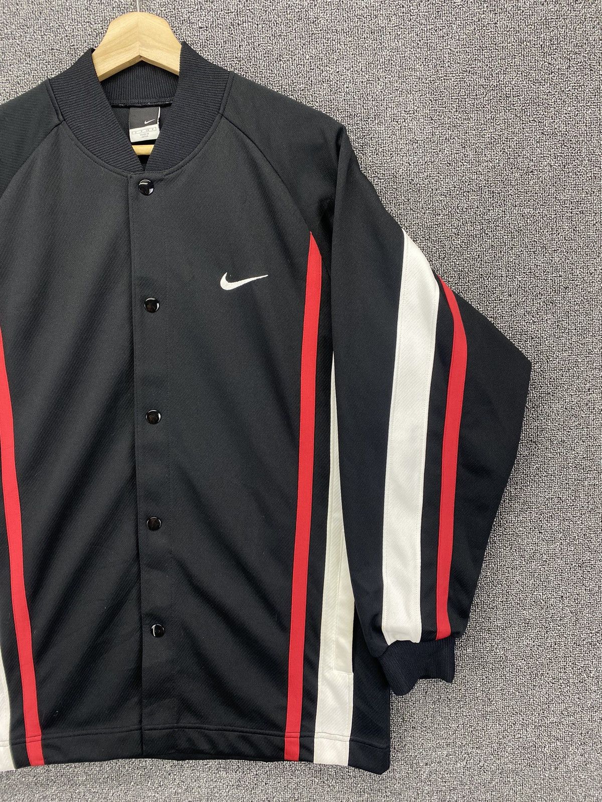 Nike Vintage Nike Basketball Team Varsity Style Jacket Size US S / EU 44-46 / 1 - 4 Thumbnail