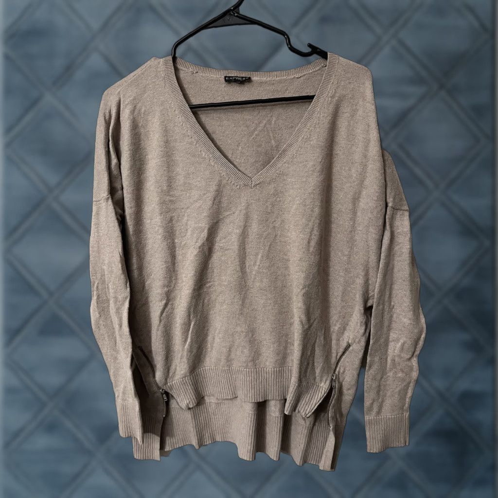 Express Express Womens Pullover Sweater Long Sleeve V Neck Knit Size Small Beige Blush Size S / US 4 / IT 40 - 1 Thumbnail