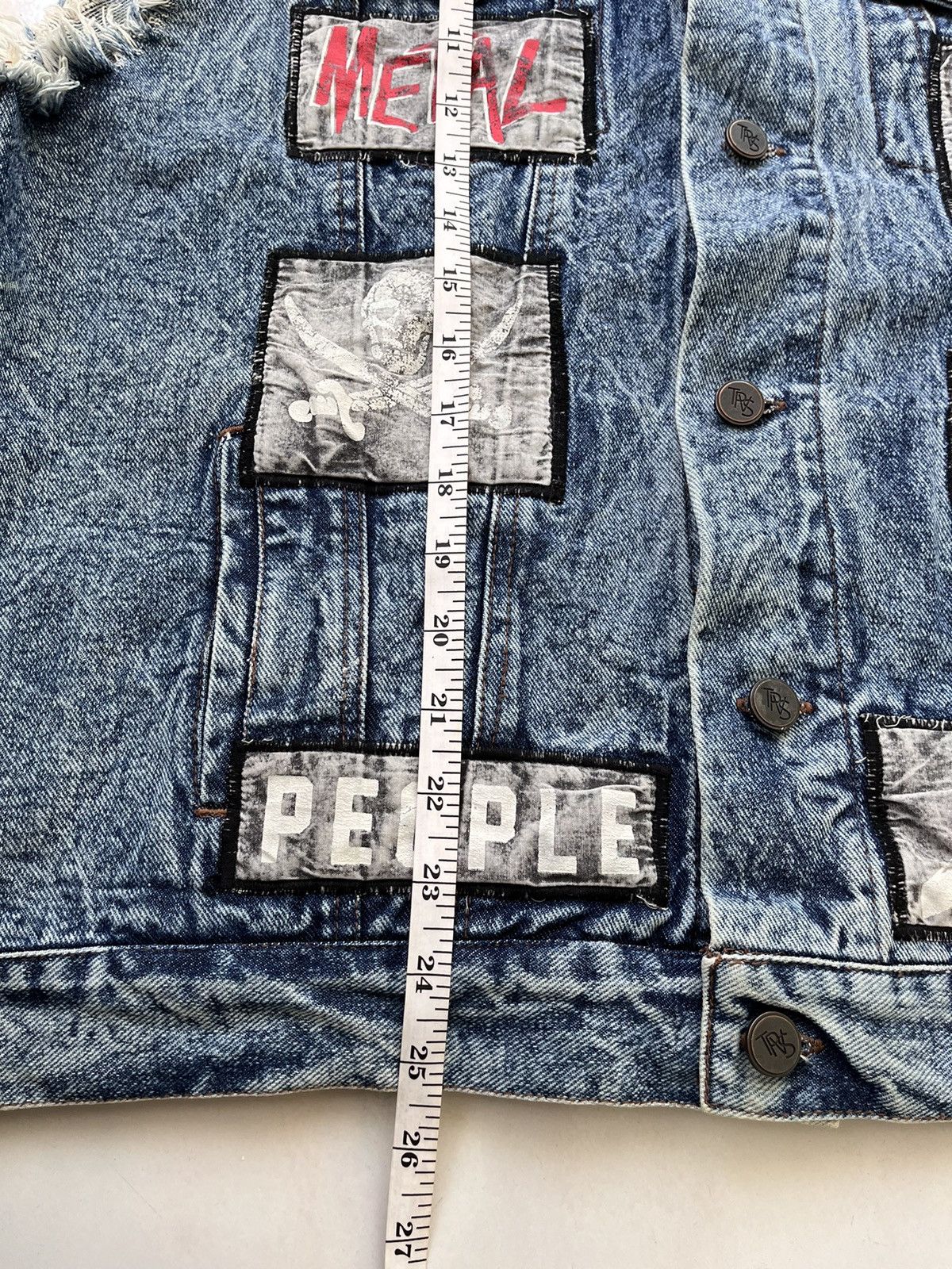 The People Vs. RARE 💎 TPVS Ragged Patches Denim Vest Size US S / EU 44-46 / 1 - 16 Thumbnail