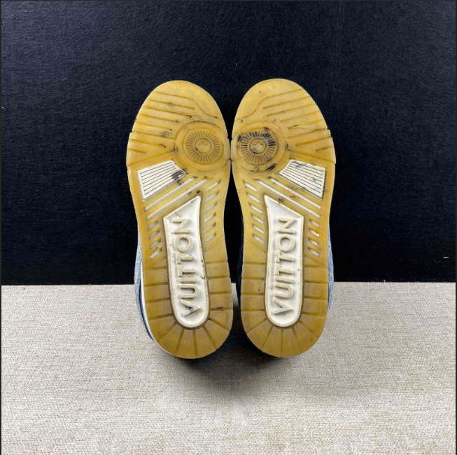 Louis Vuitton Louis Vuitton low-top sneakers Size US 10 / EU 43 - 4 Thumbnail