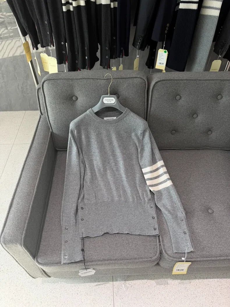 Thom Browne Thom Browne Medium gray cashmere crewneck Size US S / EU 44-46 / 1 - 3 Thumbnail