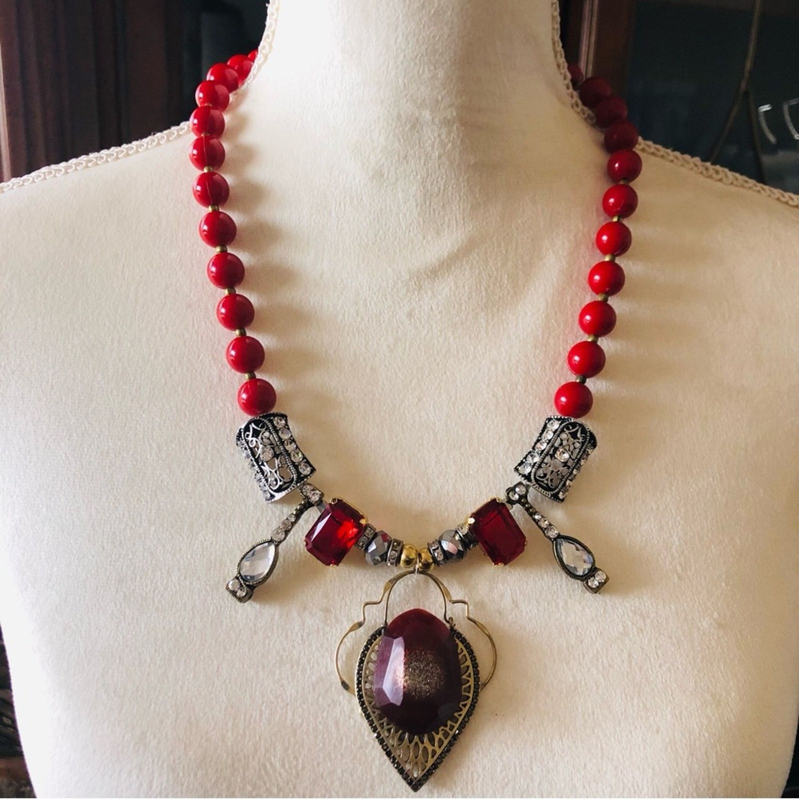 Handmade Handcrafted bowl of cherries fancy beaded crystal necklace Size ONE SIZE - 5 Thumbnail