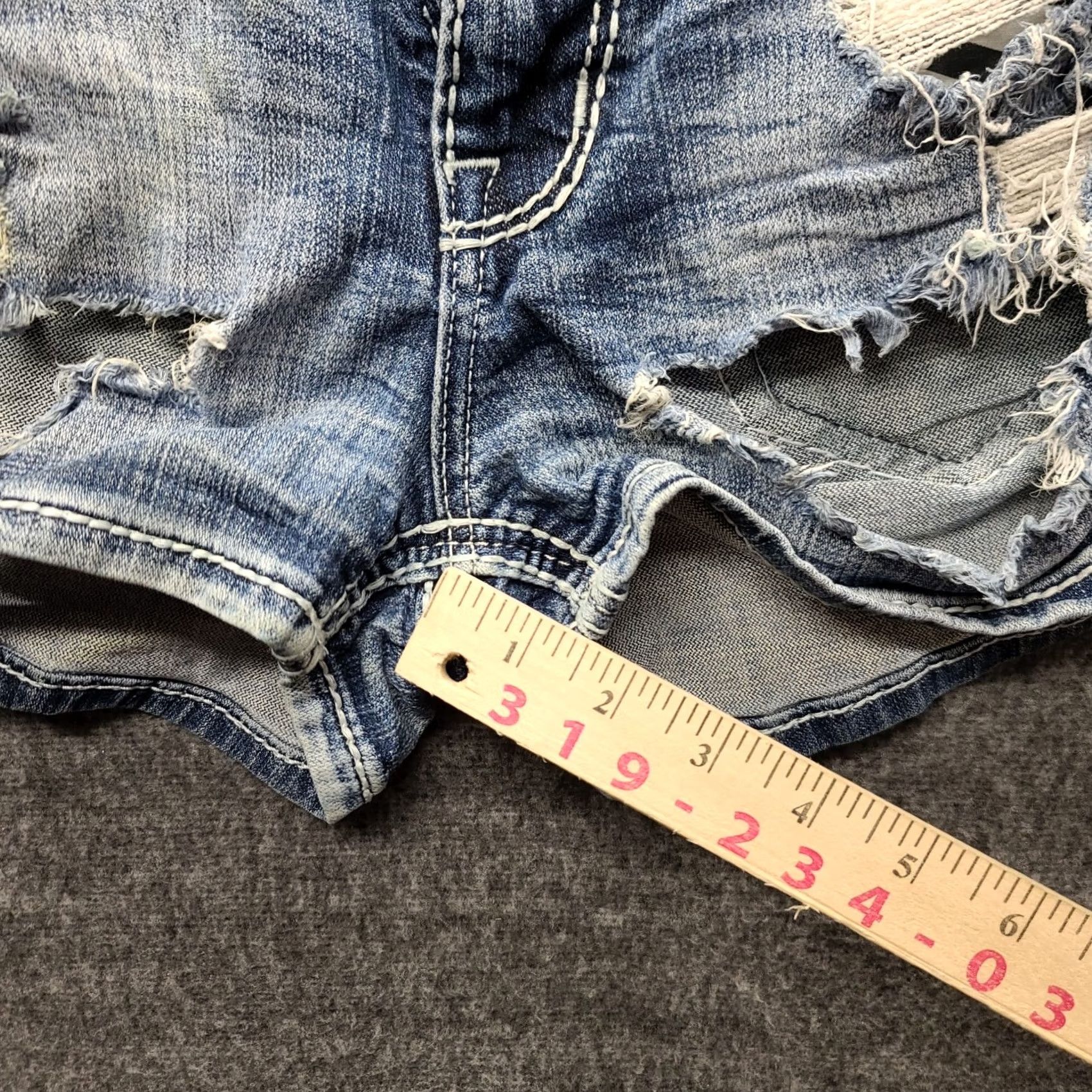 Vintage VINTAGE Rock Revival Shorts Womens 26 Size 26" / US 2 / IT 38 - 6 Thumbnail