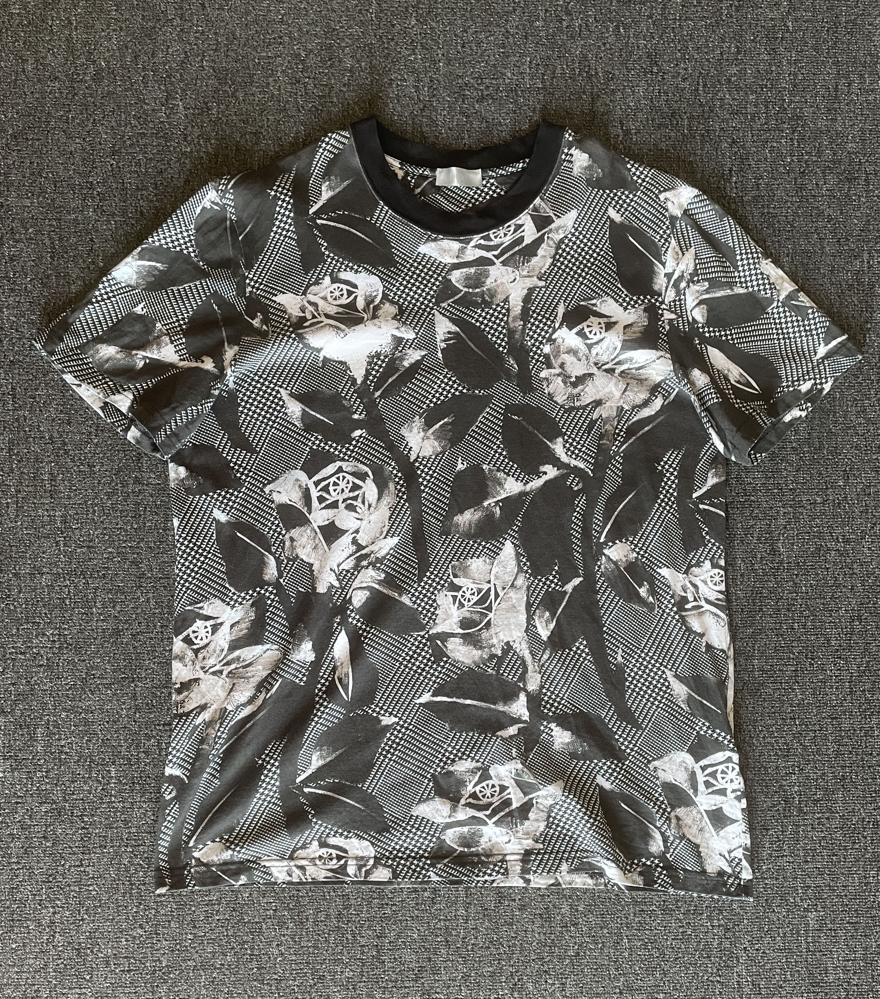 Dior Dior men's roses t shirt size L Size US L / EU 52-54 / 3 - 1 Thumbnail