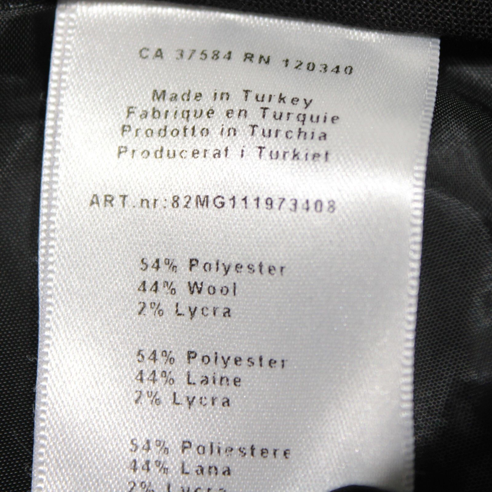 J.Lindeberg J.Lindeberg New with tags Athletic Size 32 US In Black Size US 32 / EU 48 - 7 Thumbnail