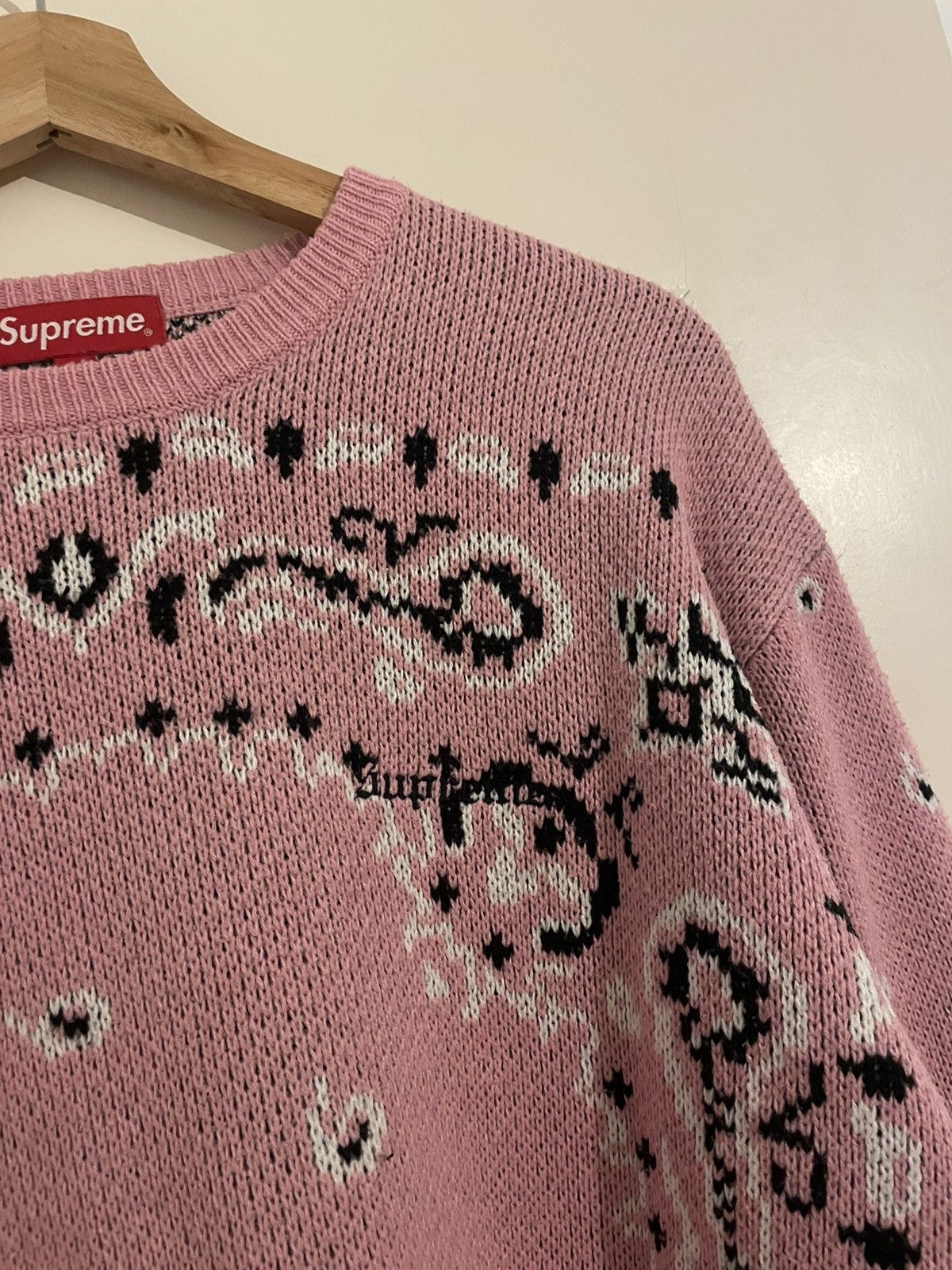 Supreme Supreme pink bandanna sweater Size US XL / EU 56 / 4 - 2 Thumbnail