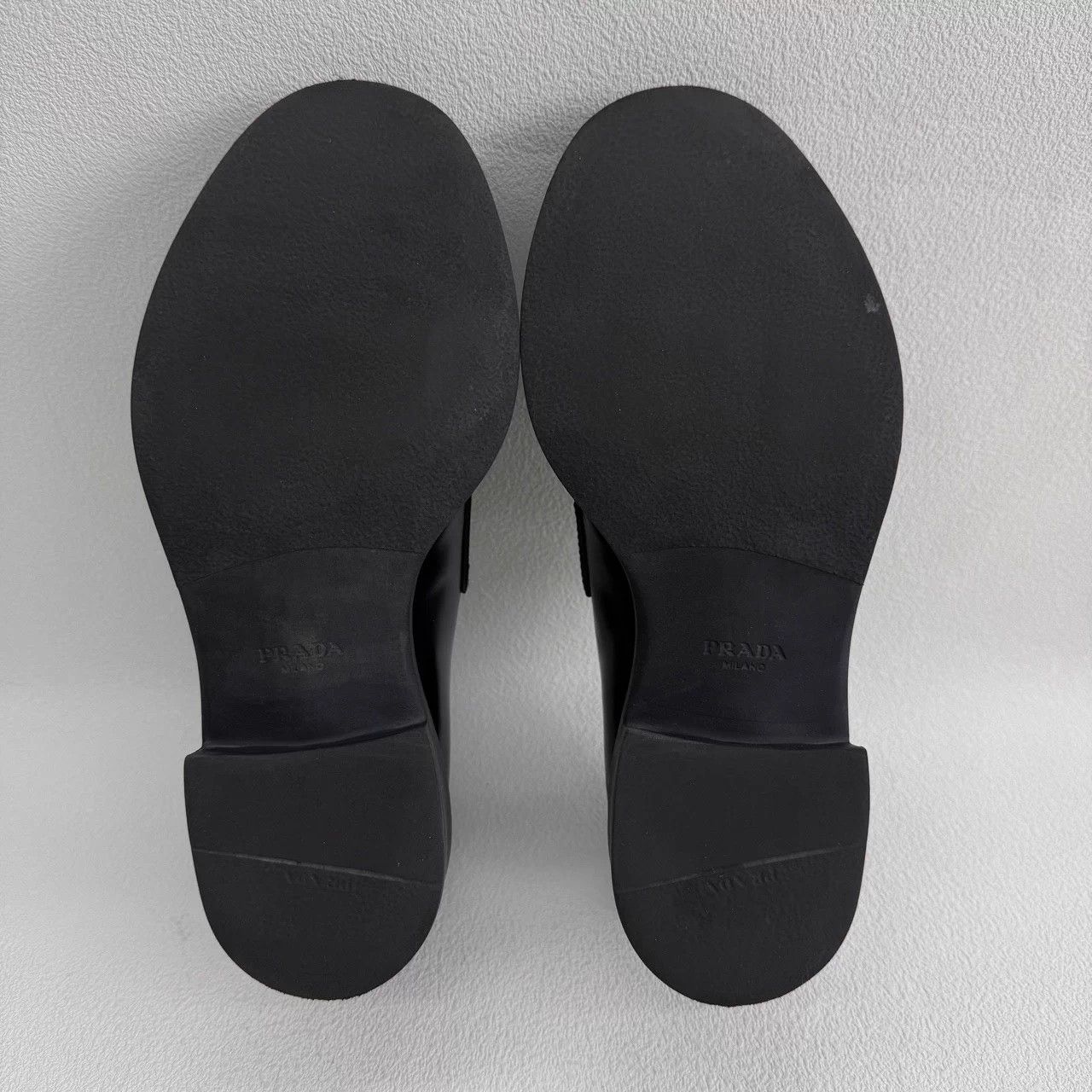 Prada PRADA Black Leather Loafers - Size 35 - Excellent Condition Size US 5 / IT 35 - 7 Thumbnail