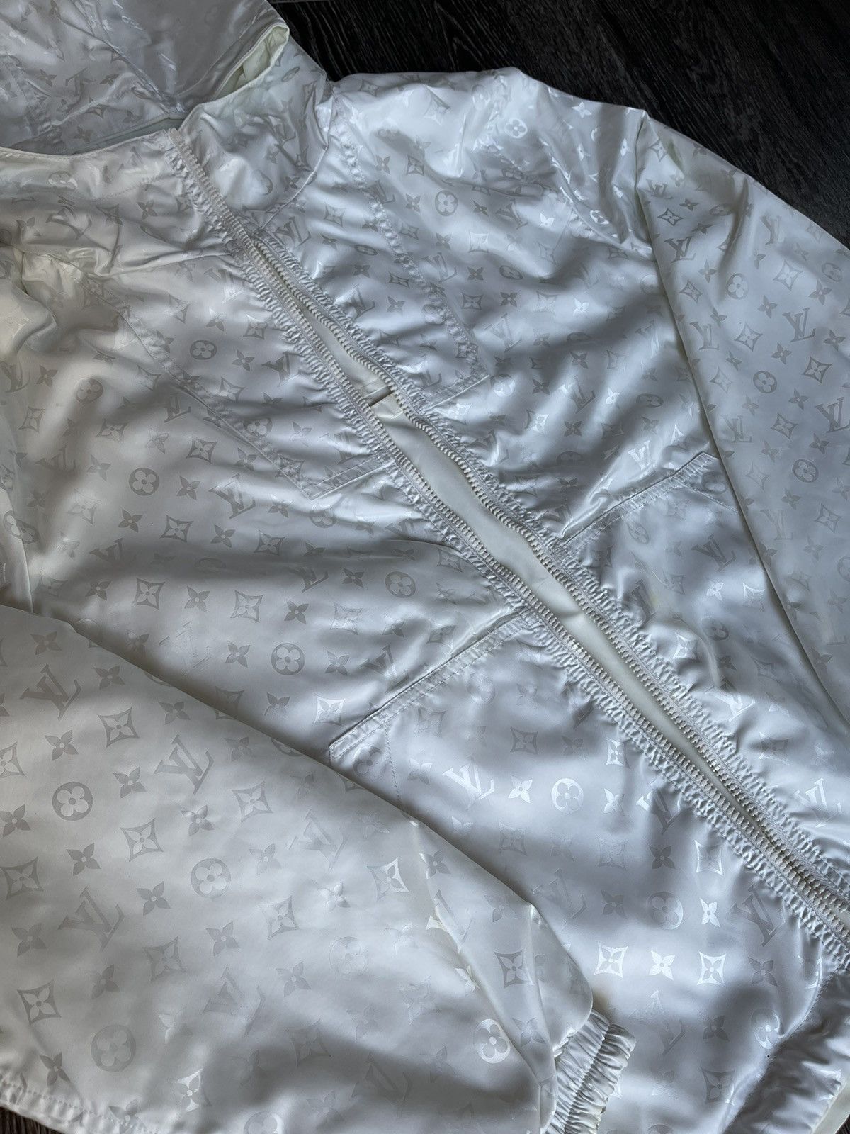 Louis Vuitton Louis Vuitton White Monogram Zip Up Jacket Size US M / EU 48-50 / 2 - 3 Thumbnail