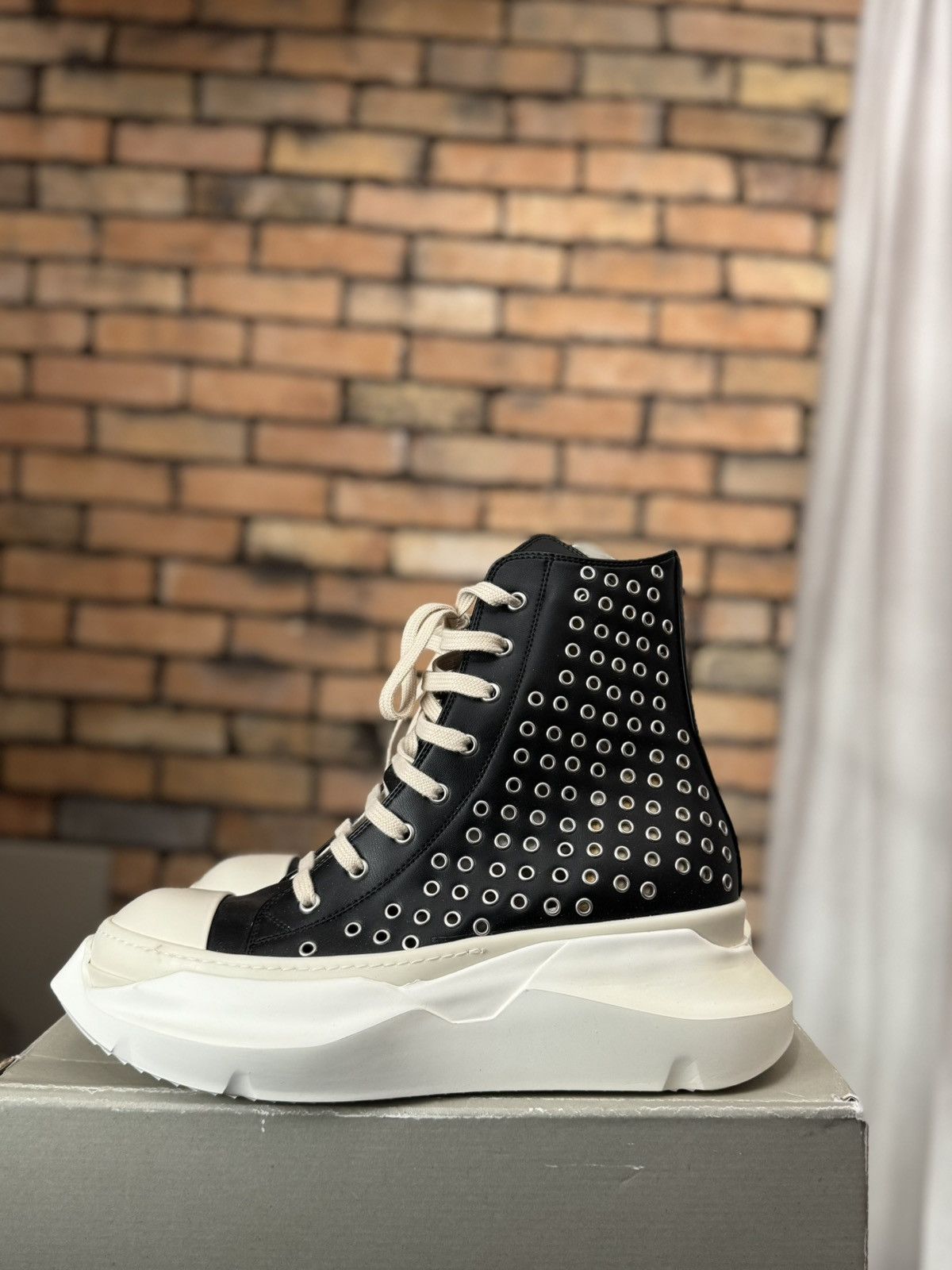 Rick Owens RAMONES PERFORATED EYELET SNEAKERS TRAINERS Size US 9 / EU 42 - 2 Thumbnail