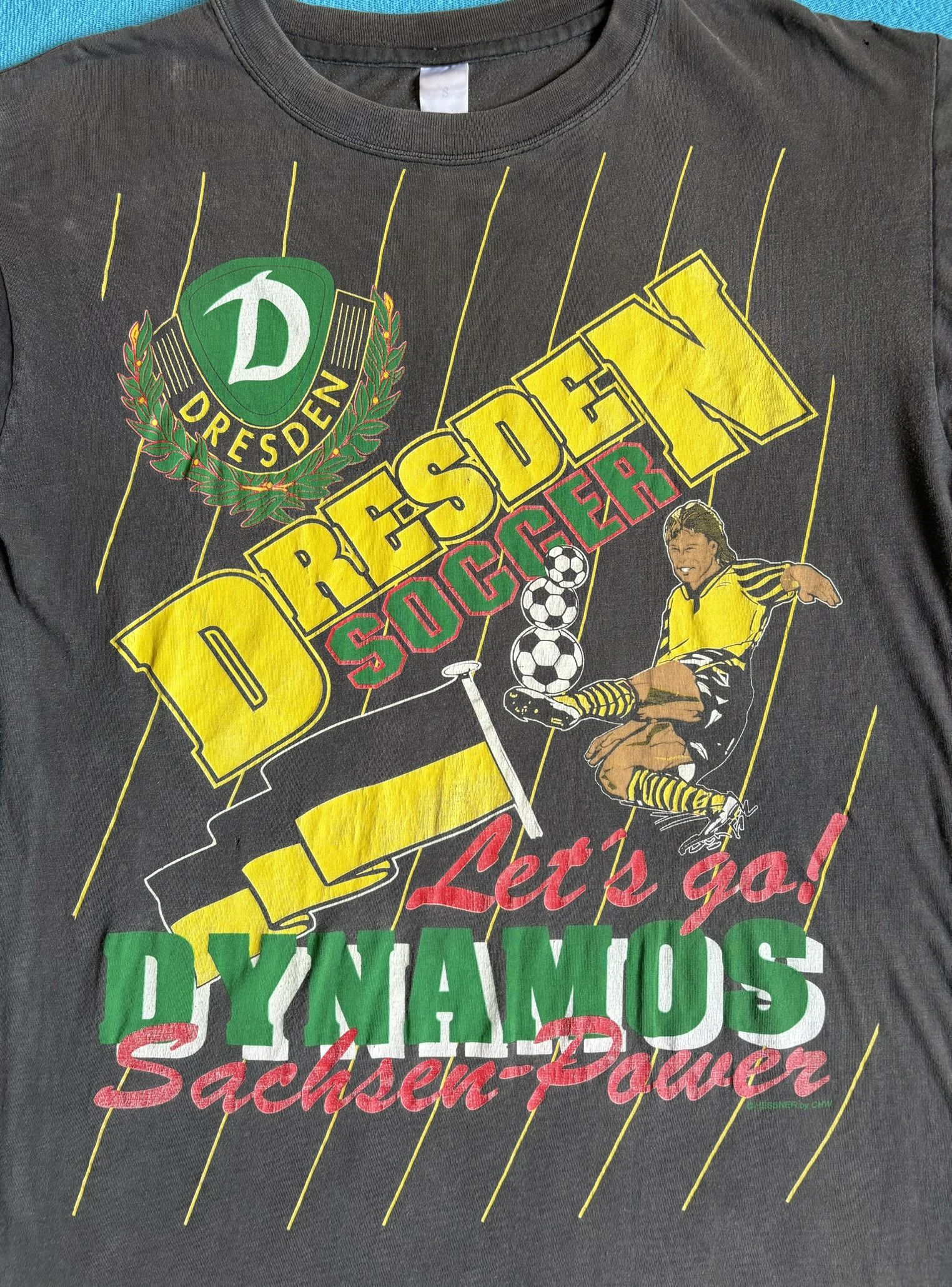 Vintage Dynamo Dresden Soccer 1995 Hessner by CHW T-shirt Roz. S Size US S / EU 44-46 / 1 - 6 Thumbnail