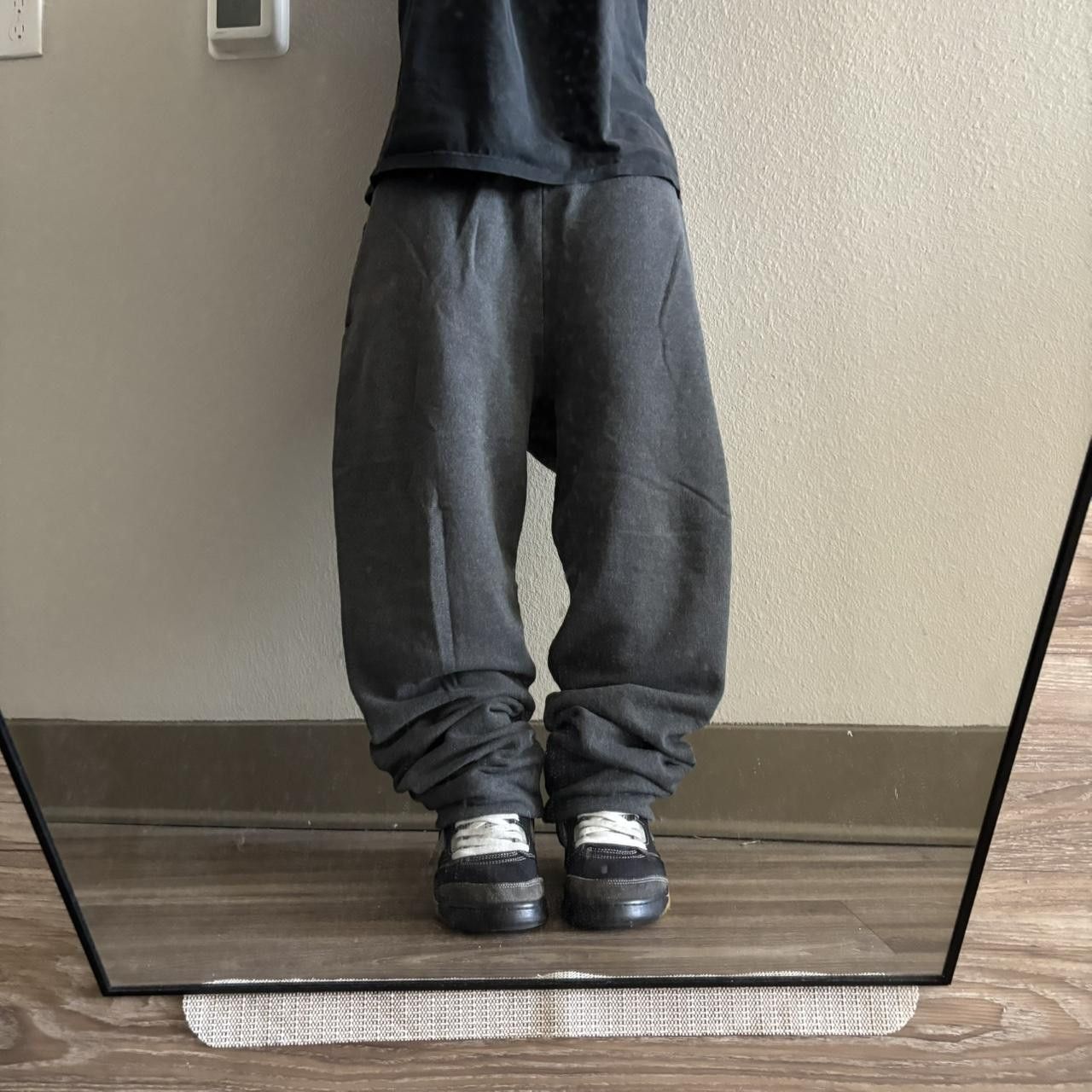 Japanese Brand Crazy Vintage Y2K/2000s Dark Grey Essential Sweatpants! Size M Size US 32 / EU 48 - 1 Thumbnail