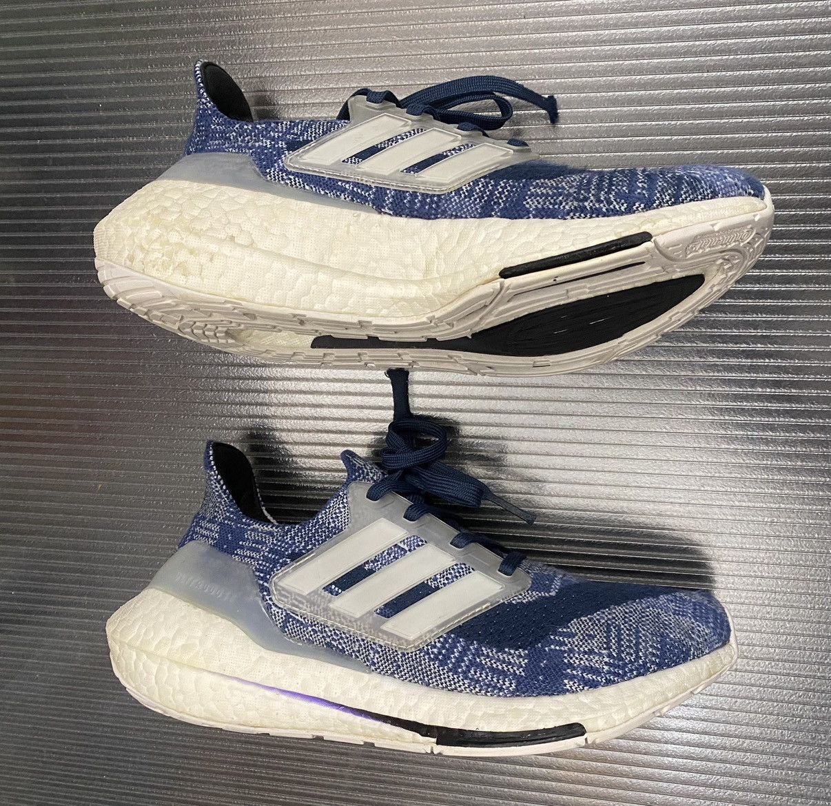Adidas VGC Adidas ultraboost 21 primeblue j “crew blue” sneakers 6 Size US 6 / IT 36 - 5 Thumbnail