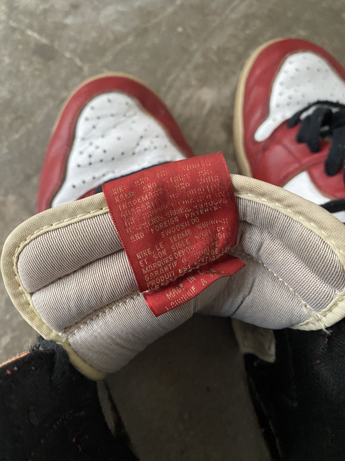 Nike × Vintage Vintage 1994 Nike Air Jordan 1 Chicago Retro High OG Size US 10 / EU 43 - 9 Thumbnail