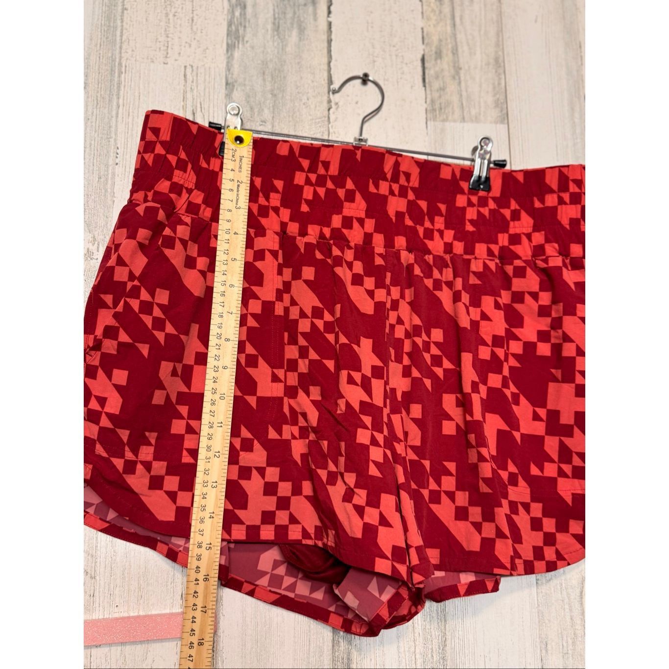 Other JoyLab Red Geometric Running Shorts Women’s XL High Waist Ac Size 38" / US 16 / IT 52 - 11 Thumbnail