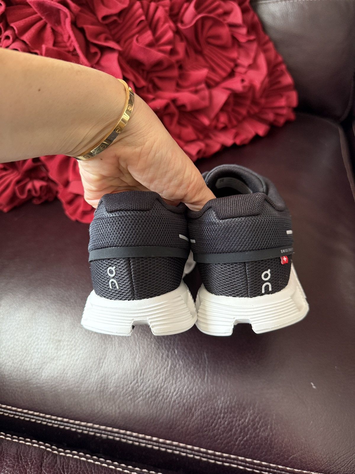 On On Running Black and White Athletic Shoes WOMEN'S size 7.5 Size US 7.5 / IT 37.5 - 8 Thumbnail