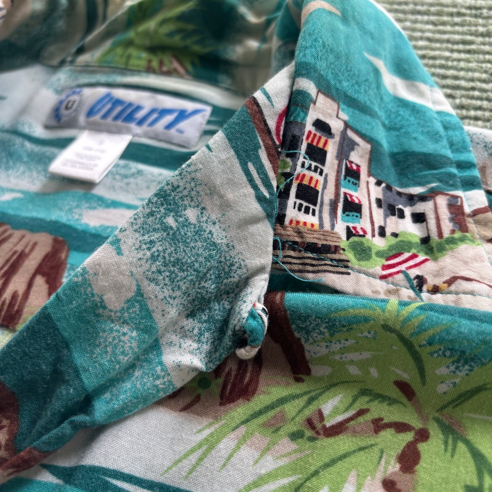 Vintage Vintage Y2K Utility Rayon Loop Collar Hawaiian Shirt Sz S Size US S / EU 44-46 / 1 - 4 Thumbnail