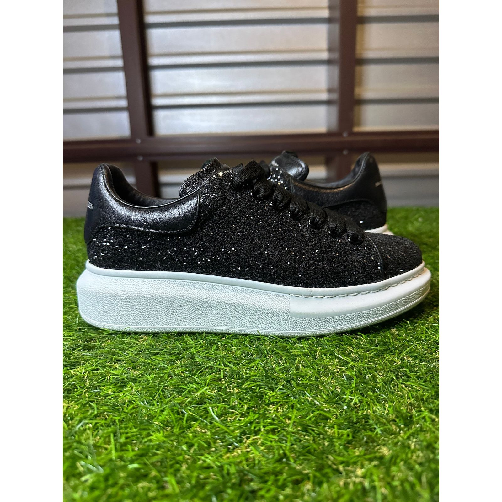 Alexander McQueen Alexander McQueen Wmns Sneaker 'Black White Glitter' | SZ 8W Size US 8 / IT 38 - 3 Thumbnail