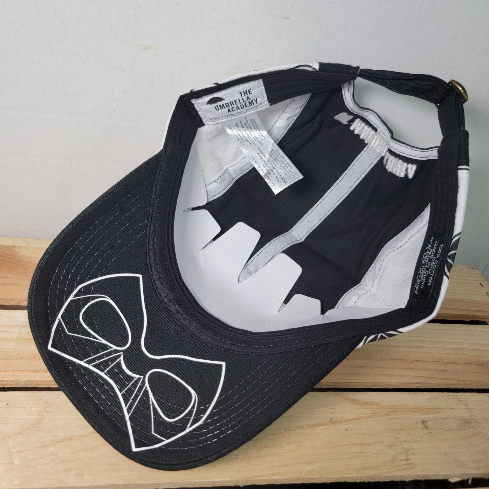Other The Umbrella Academy Adjustable Ball Cap - OSFM NWOT Size ONE SIZE - 6 Thumbnail