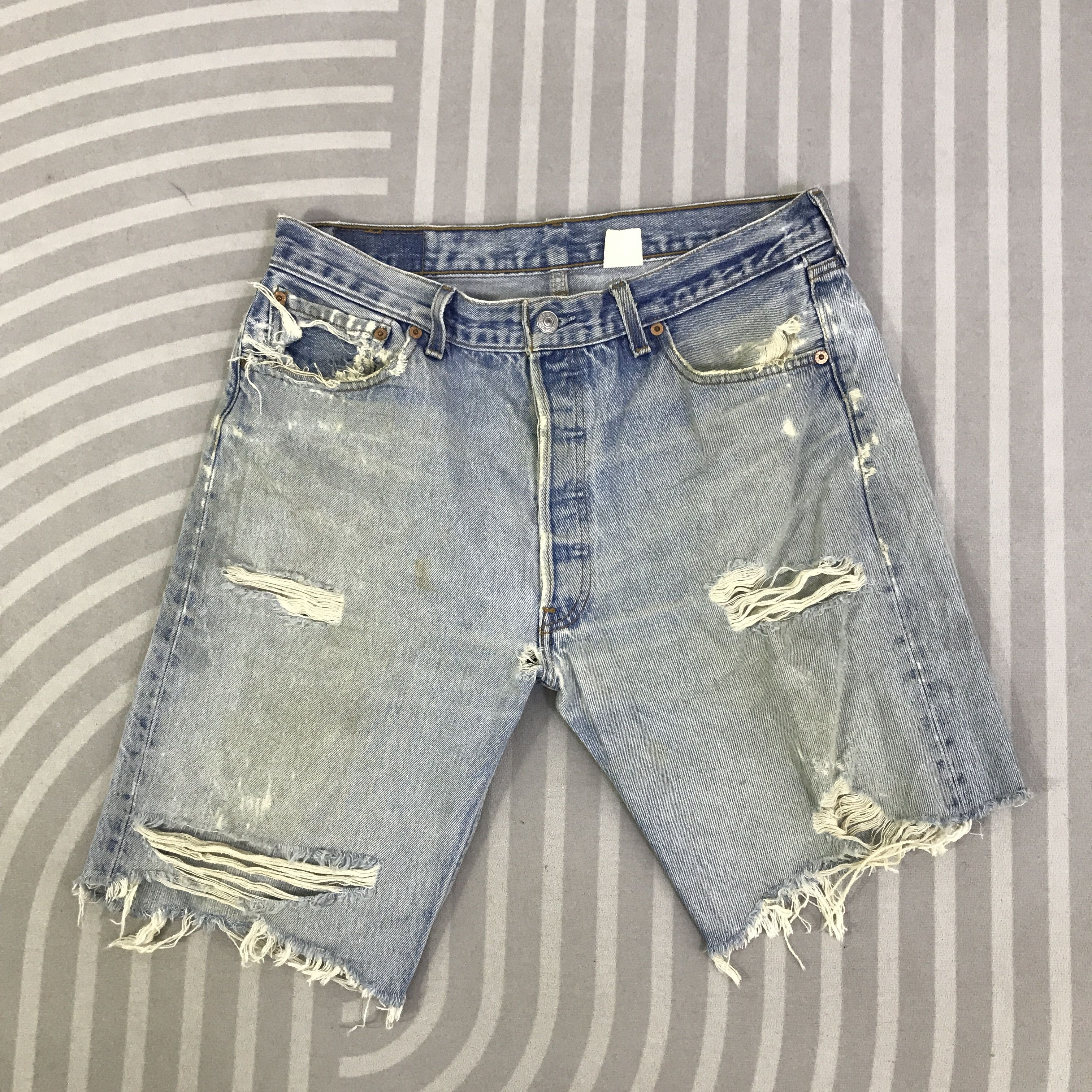 Levi's Vintage Clothing Vintage Levis 501 Distressed Short pants Jeans K130B9 Size US 32 / EU 48 - 1 Thumbnail