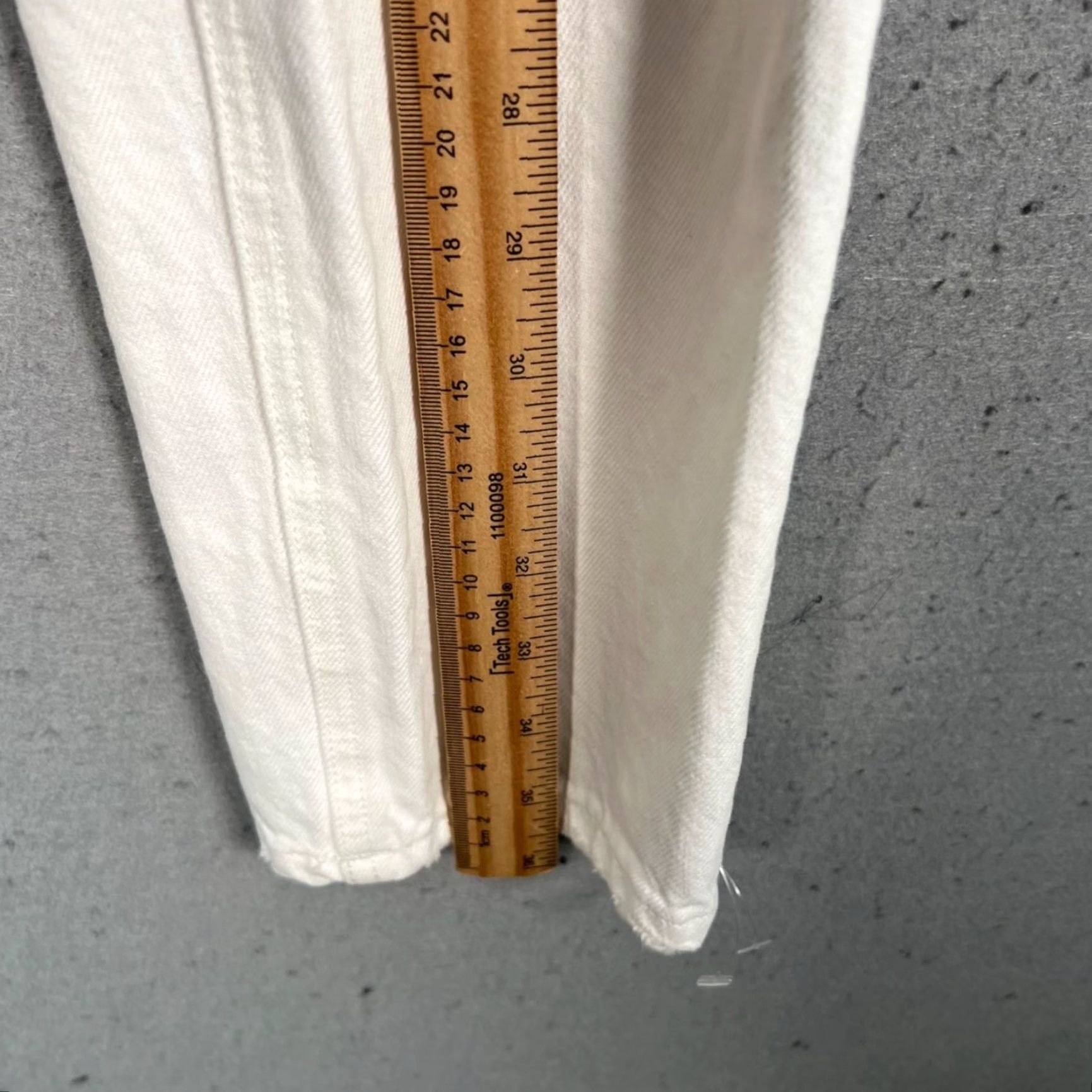 Alexander Wang Alexander Wang Womens Jeans 25 White Distressed Cotton Denim - 5-Pocket Regular Rise Mid Vintage No N/A Size 42" / US 20 - 6 Thumbnail
