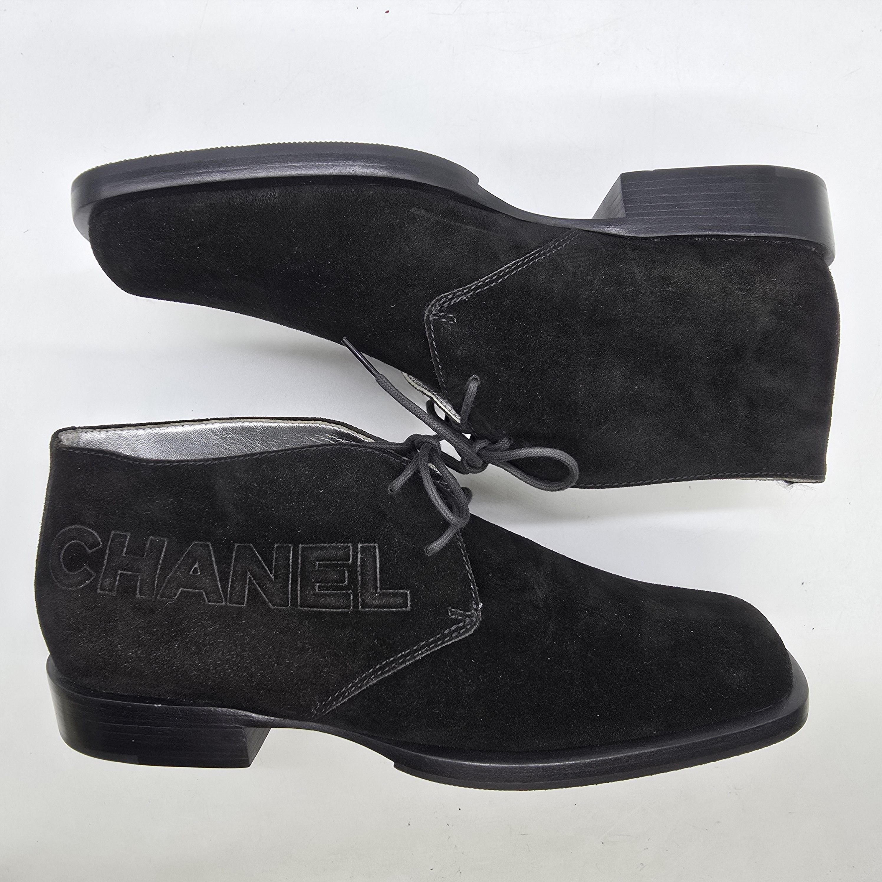 Chanel Chanel - AW01 Logo Embossed Suede Ankle Boot Size US 7.5 / IT 37.5 - 5 Thumbnail