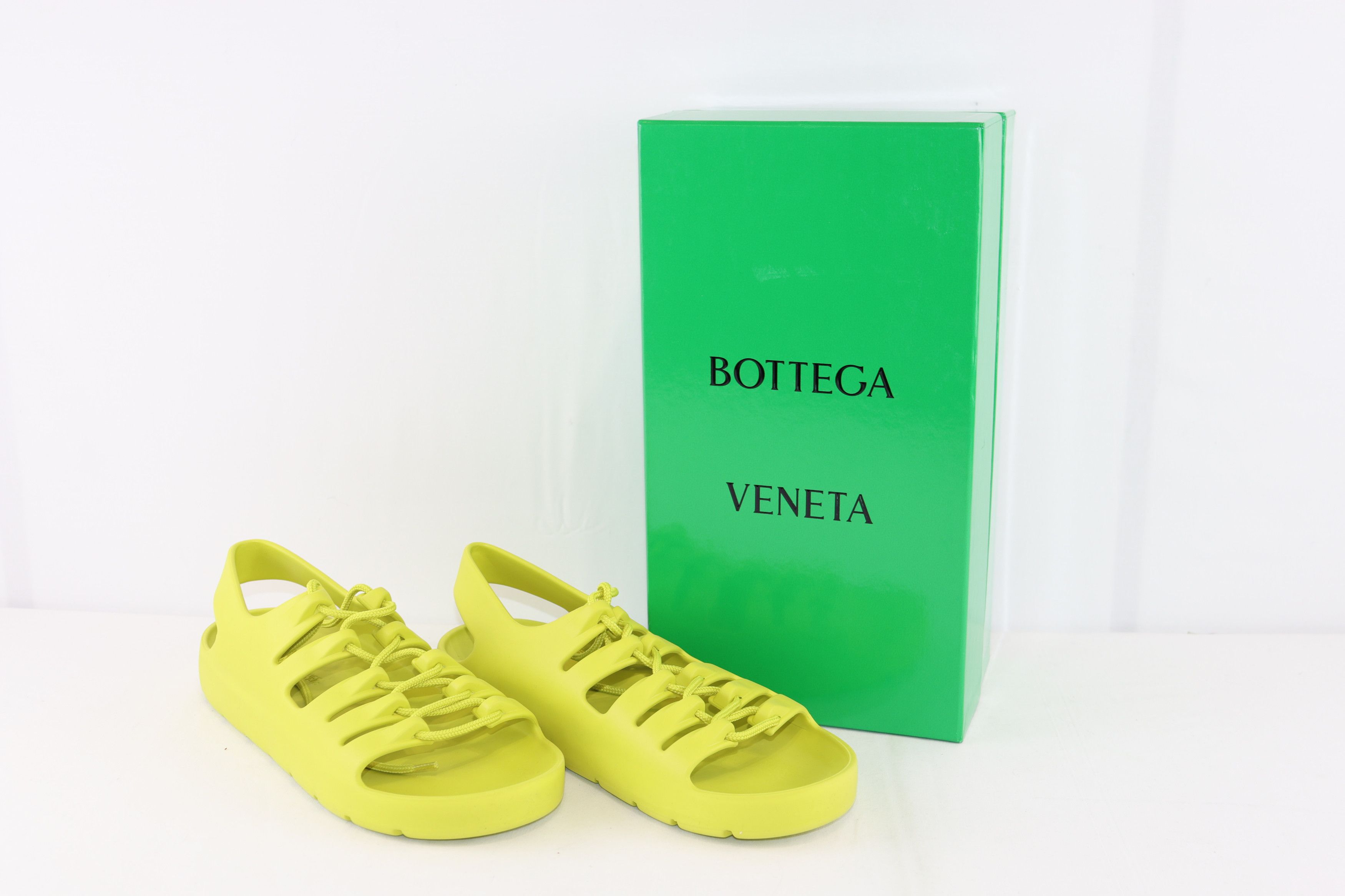 Bottega Veneta o1rshd1 Gel Rubber Jelly Sandal in Kiwi Size US 10 / EU 43 - 1 Thumbnail
