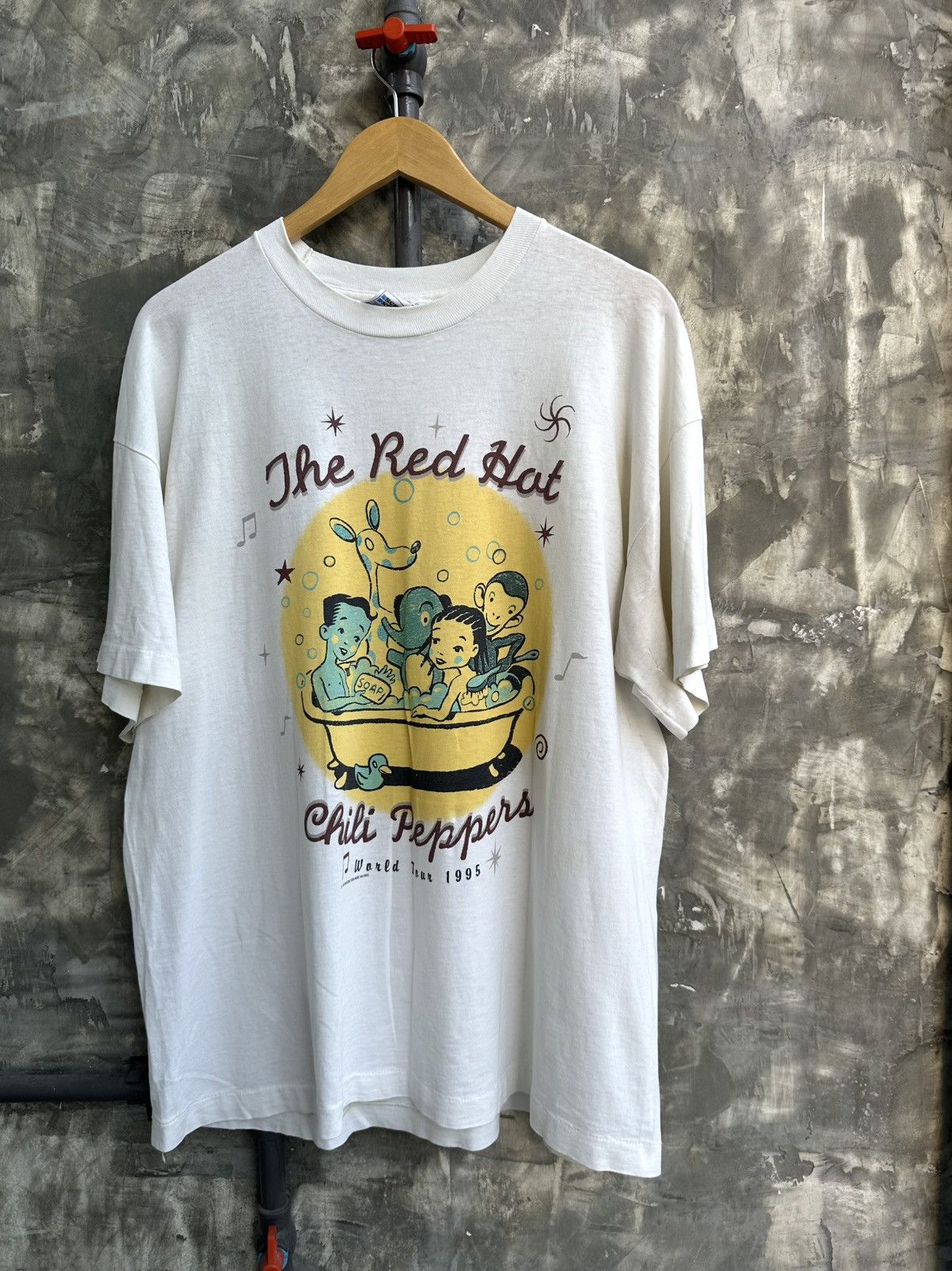 Band Tees Vintage Red Hot Chili Peppers 1995 One Hot Minute World Tour Size US XL / EU 56 / 4 - 1 Thumbnail