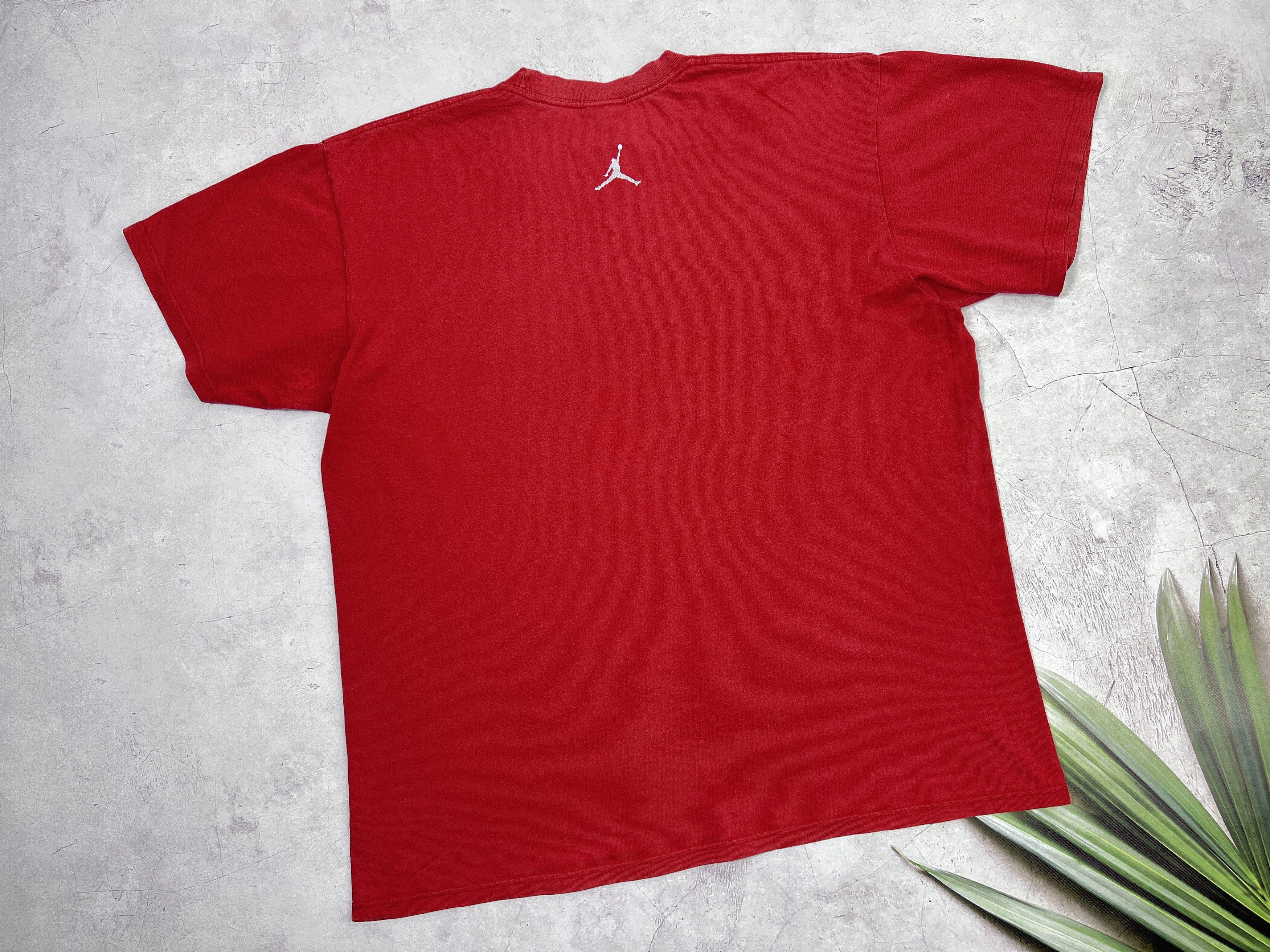 Jordan Brand × NBA × Vintage Y2K Jordan T-Shirt Shoes All Over Print Logo Size US L / EU 52-54 / 3 - 14 Thumbnail