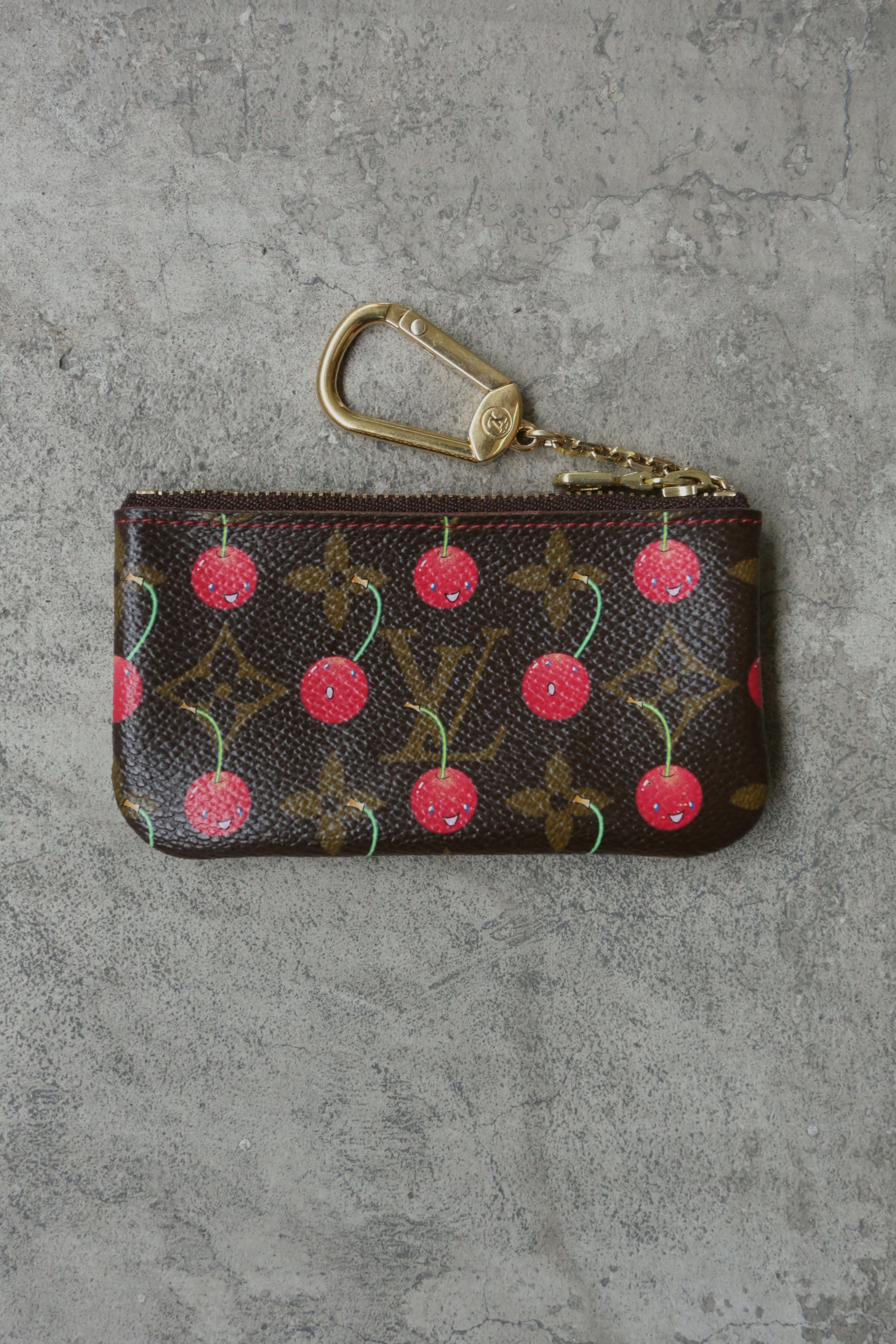 LV - TM - S/S 05 - Cerise Monogram Pochette Cles Key Pouch