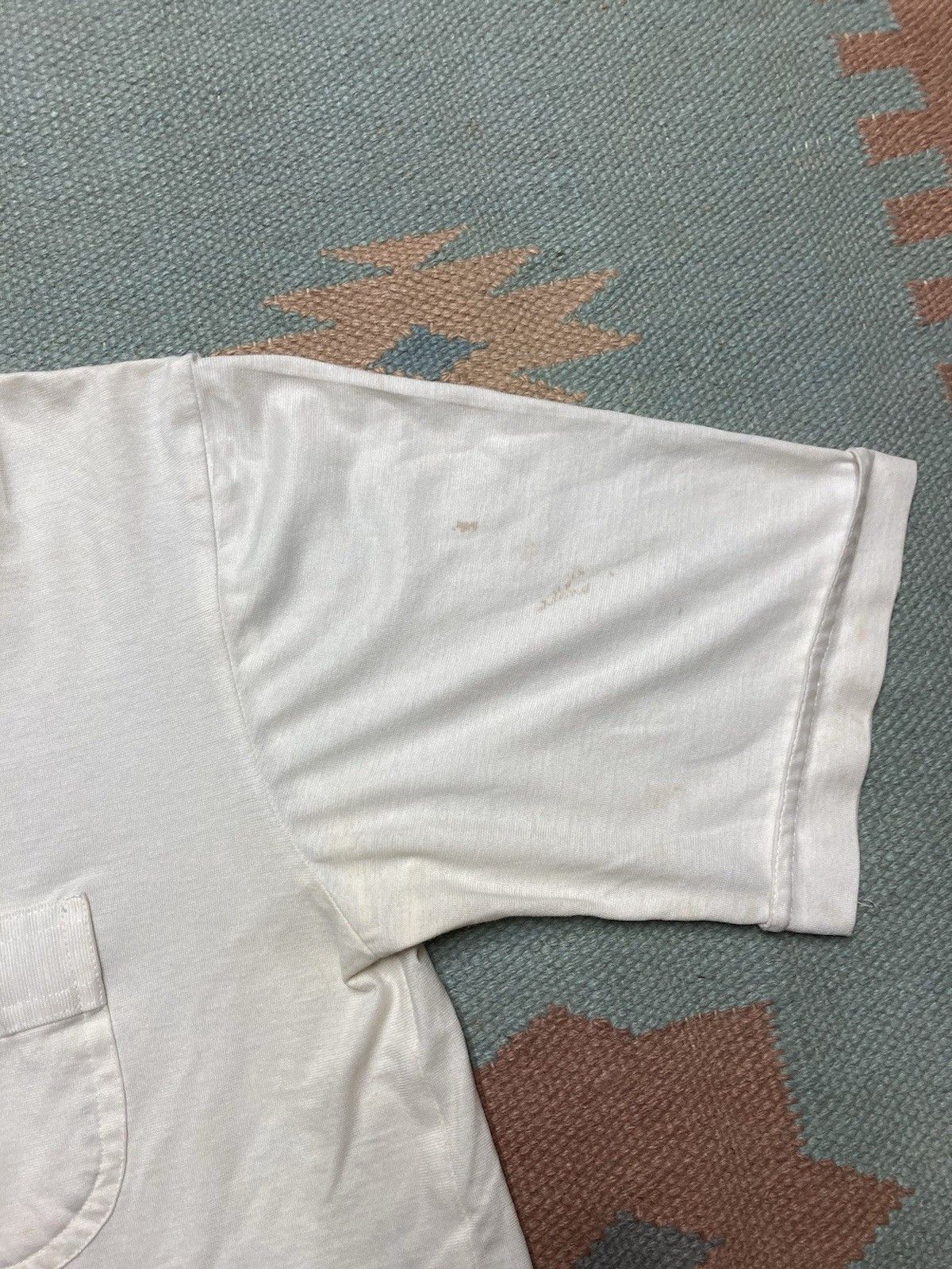 Vintage Vintage 70s polo shirt arrow white stained distressed large Size US L / EU 52-54 / 3 - 7 Thumbnail