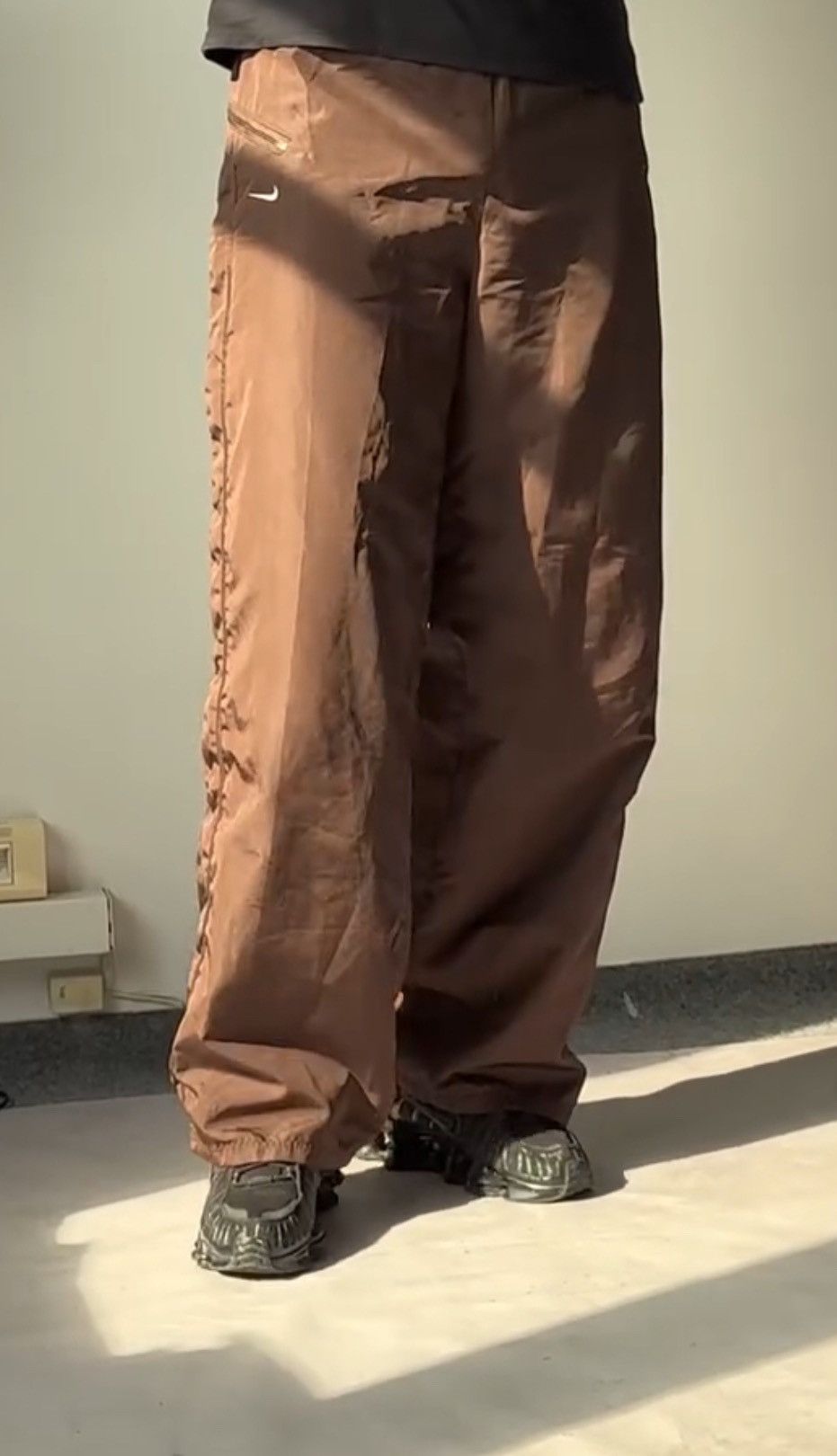 Nike VINTAGE NIKE CRAZY JAPANESE STYLE NYLON TRACK PANTS M Size US 32 / EU 48 - 6 Thumbnail