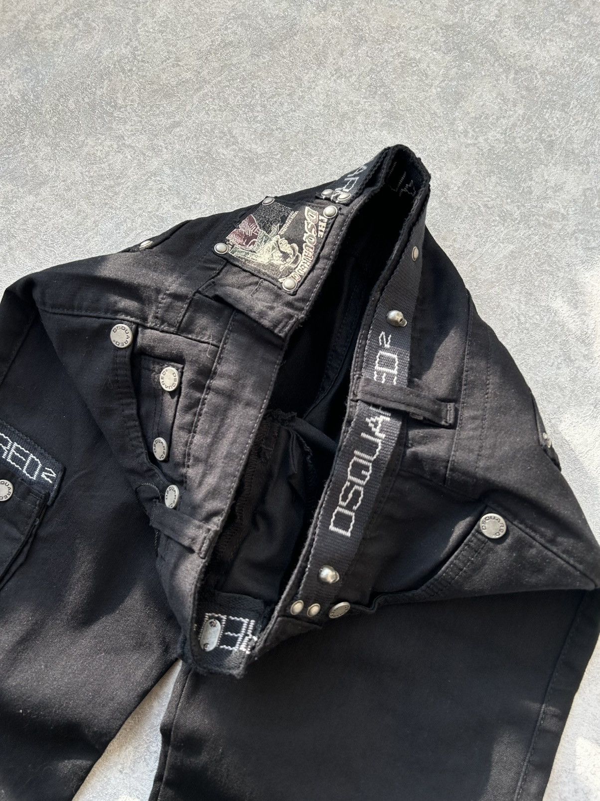 Dsquared2 Vintage 2000s Dsquared2 Black Cargo Pants Metal Skulls Size 27" / US 4 / IT 40 - 10 Thumbnail