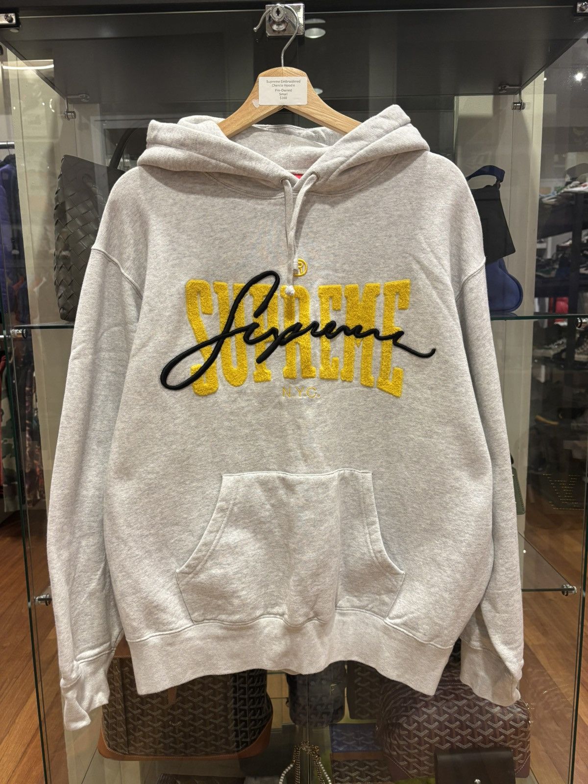 Supreme Supreme Embroidered Chenille Hoodie Size US S / EU 44-46 / 1 - 1 Thumbnail