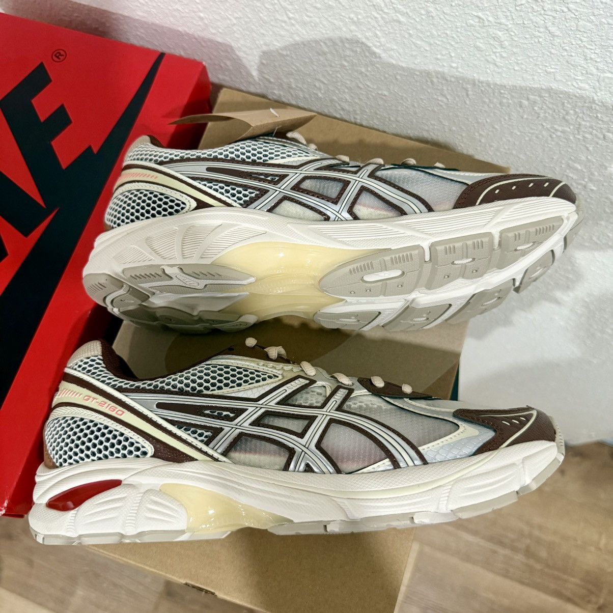 Asics Asics Above the Clouds GT-2160 (Chocolate Brown) Size US 9 / EU 42 - 4 Thumbnail