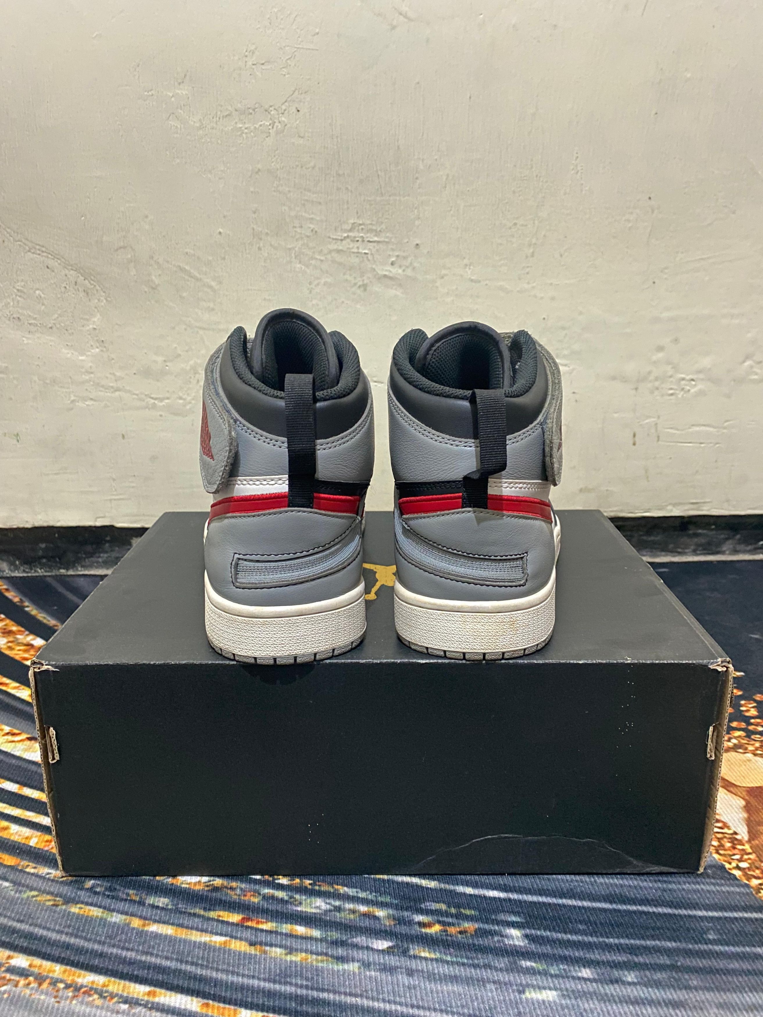Jordan Brand Air Jordan 1 Hi Flyease Particle Grey Size US 10 / EU 43 - 4 Thumbnail