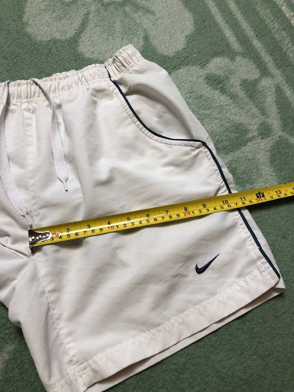 Nike Vintage NIKE logo white shorts crazy Y2K streetwear Size US 32 / EU 48 - 14 Thumbnail