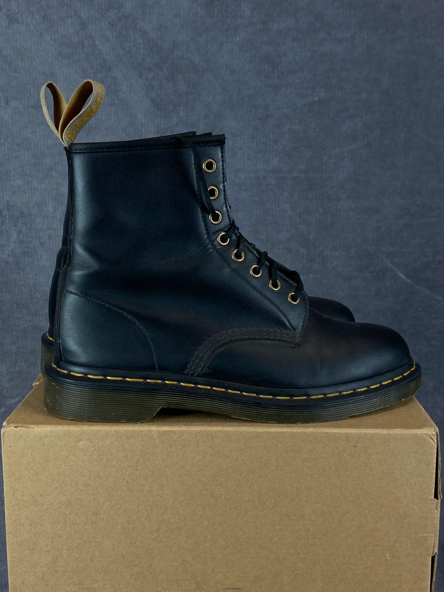 Dr. Martens Dr. Martens Black Leather Winter Boots EU 42 Size US 9 / EU 42 - 4 Thumbnail