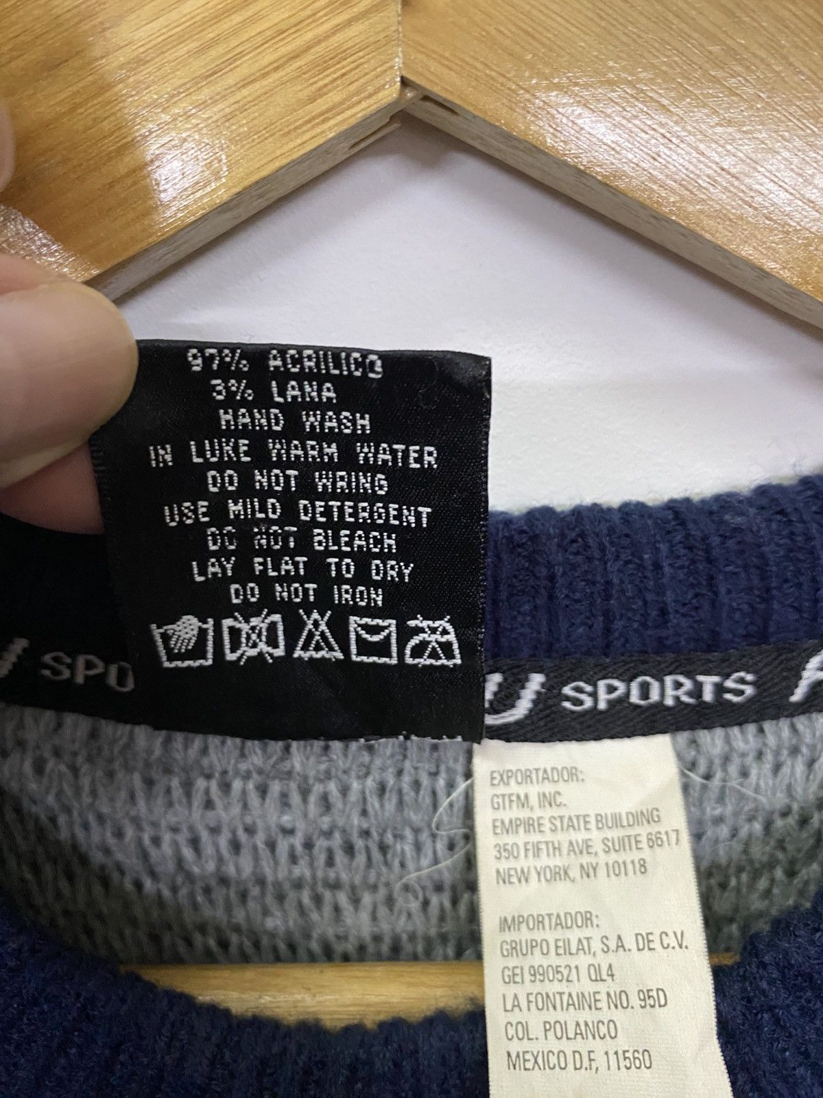 Homespun Knitwear Vintage FUBU Embroidery Knitwear Sweatshirt Size US XL / EU 56 / 4 - 8 Thumbnail