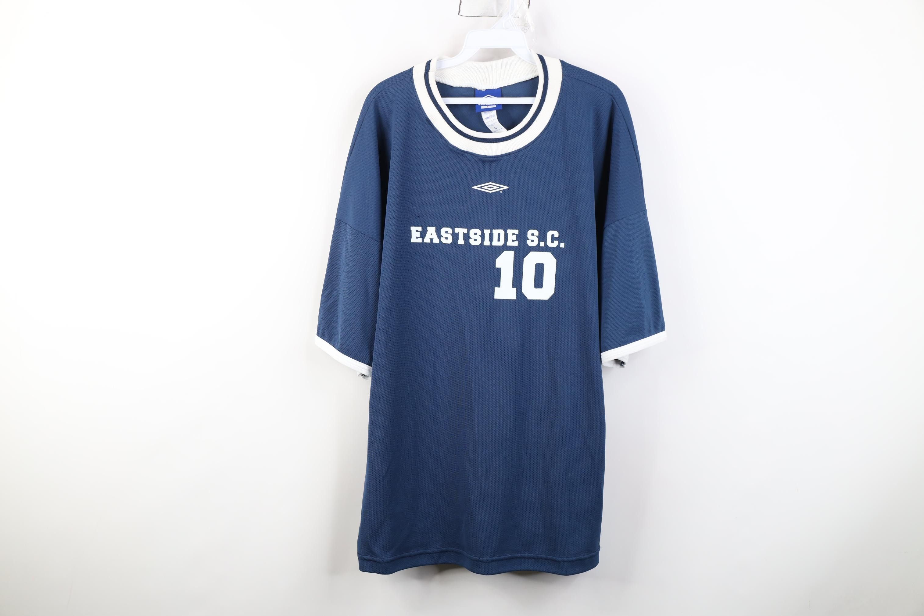 Umbro Vintage 90s Umbro Futbol Soccer Jersey T-Shirt Blue USA Size US L / EU 52-54 / 3 - 1 Thumbnail