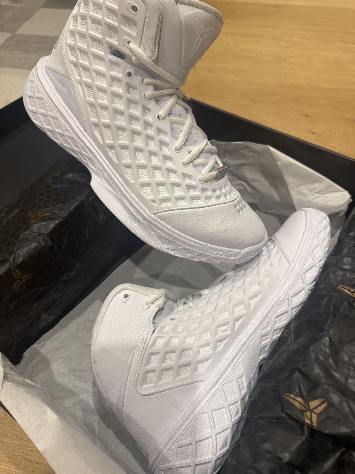 Nike Kobe 3 Protro White Size US 9 / EU 42 - 8 Thumbnail