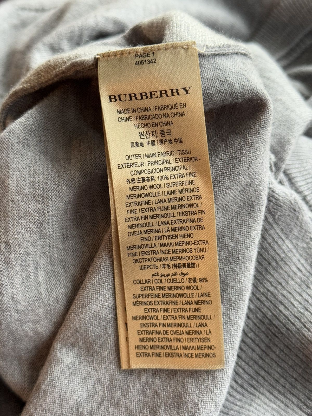 Burberry × Designer Burberry 100% wool grey nova check sweater Size M / US 6-8 / IT 42-44 - 7 Thumbnail
